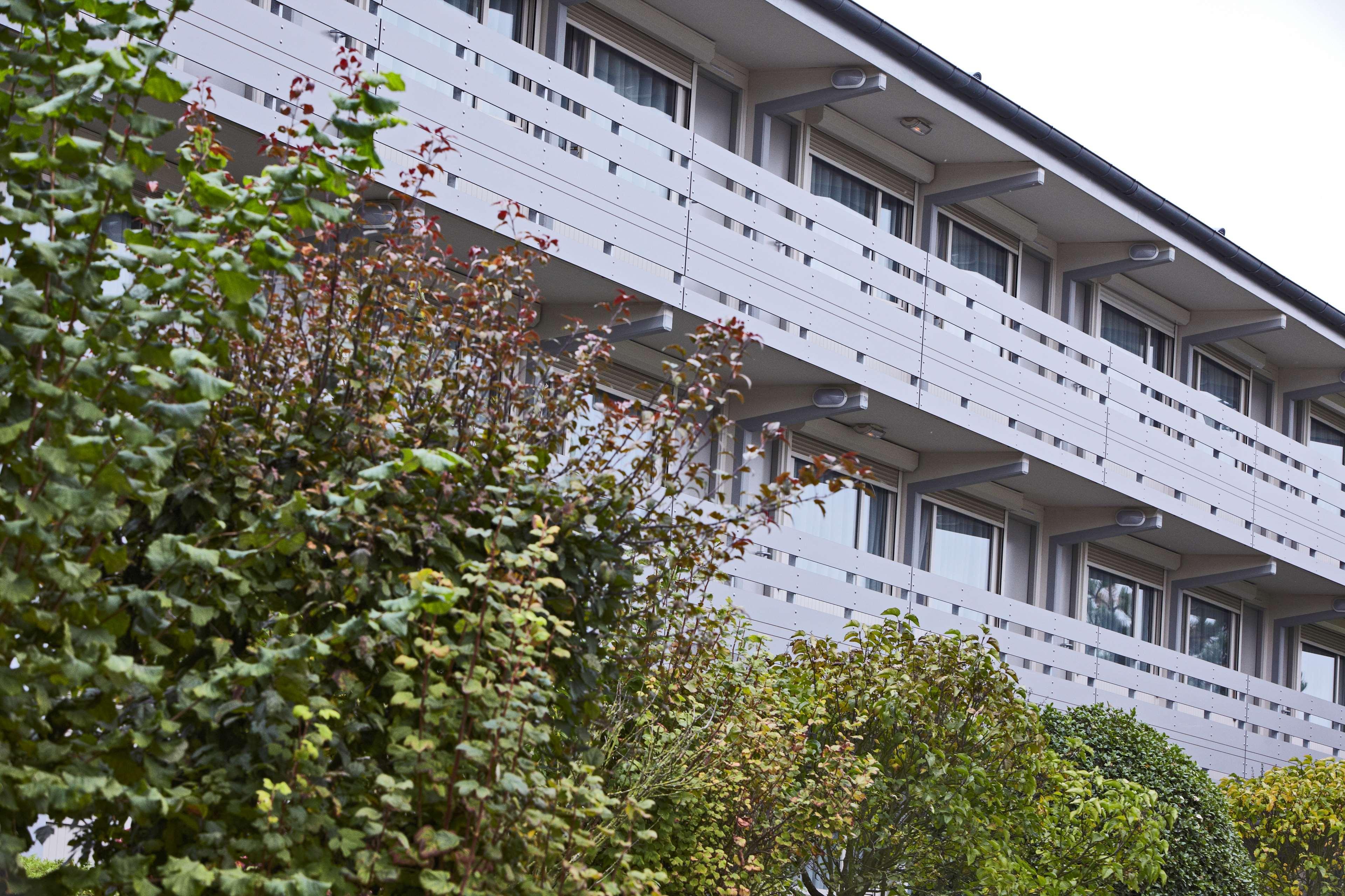 Campanile Le Havre Nord - Montivilliers Hotel Exterior foto